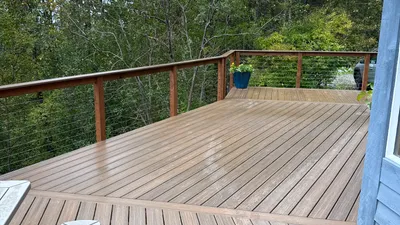 Grill 724 sq ft Trex deck with cable rails